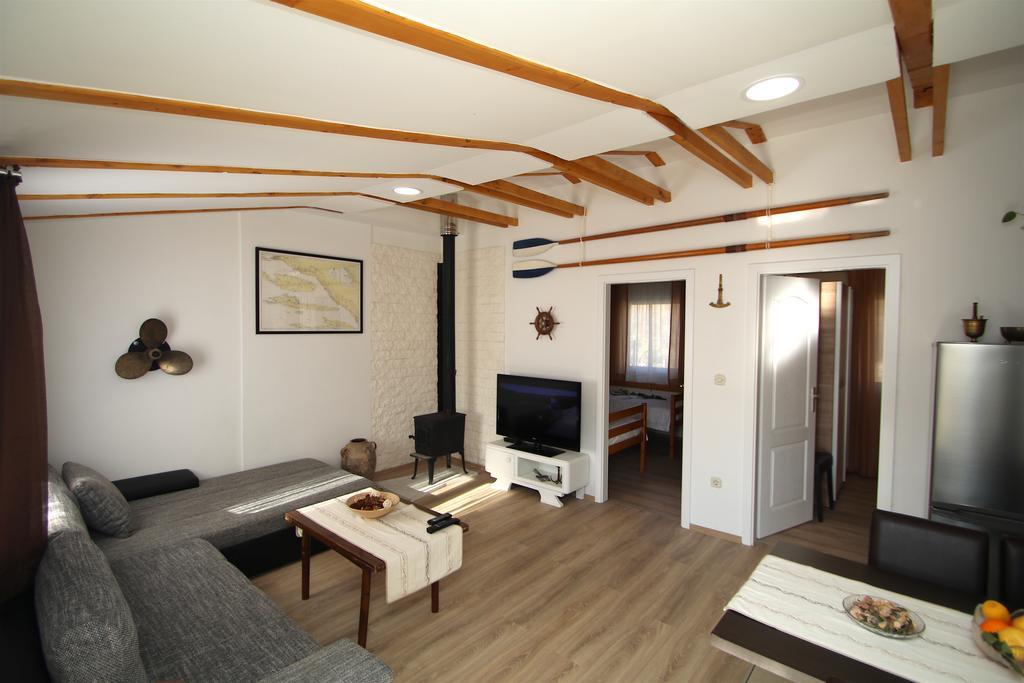 Oak House Villa Zadvarje Eksteriør bilde