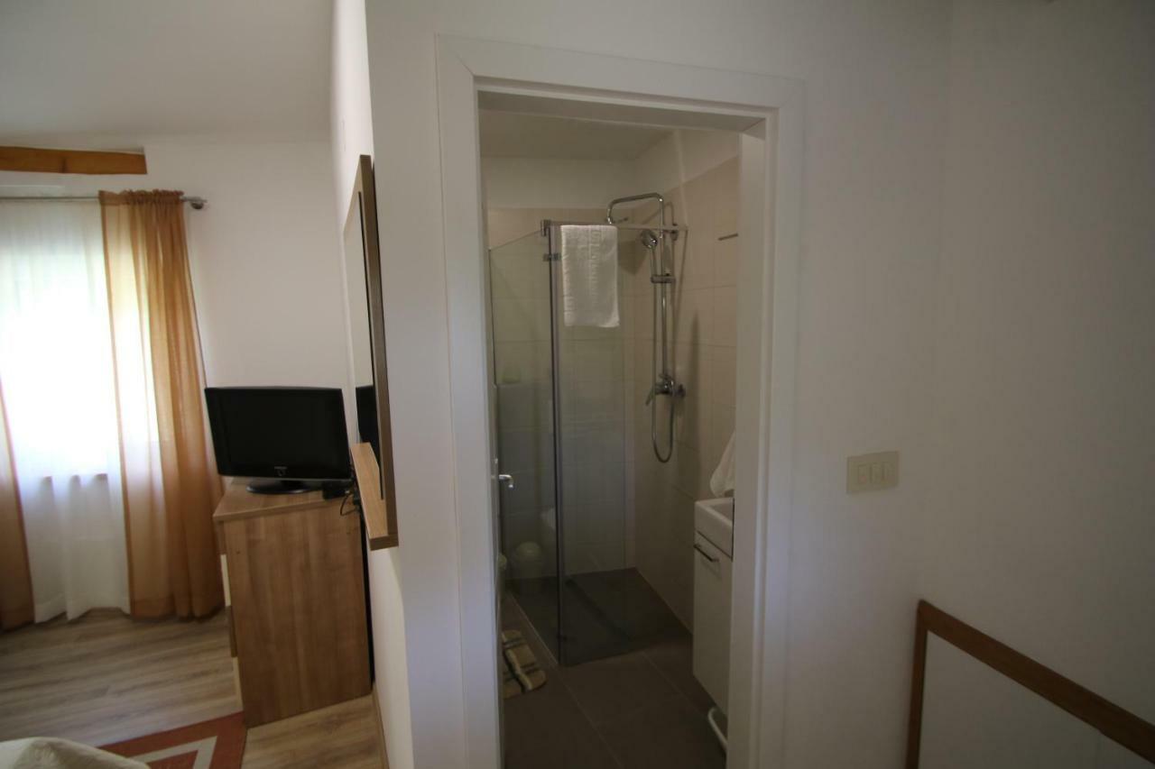Oak House Villa Zadvarje Eksteriør bilde