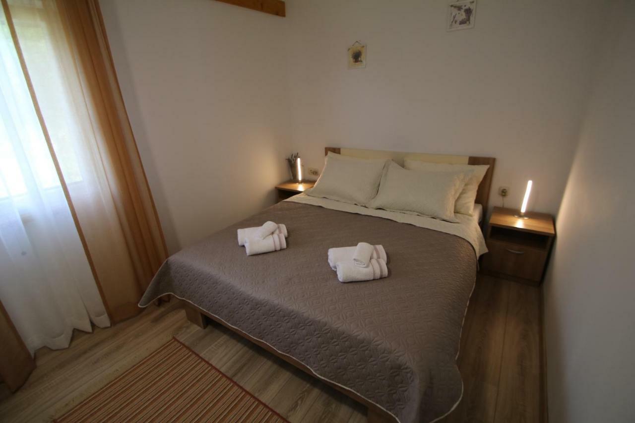 Oak House Villa Zadvarje Eksteriør bilde