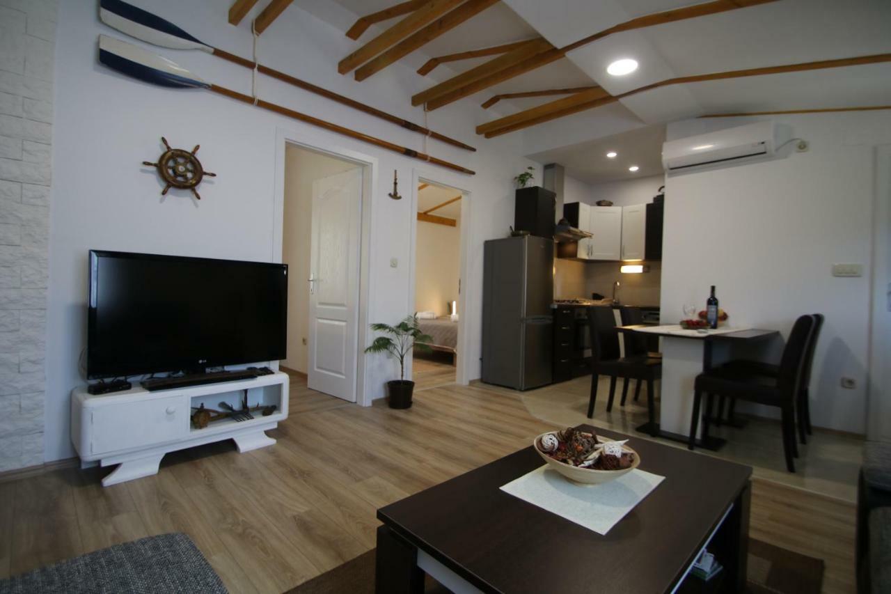 Oak House Villa Zadvarje Eksteriør bilde